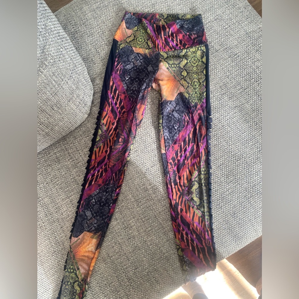 Mika Yoga Leggings~ Size Small